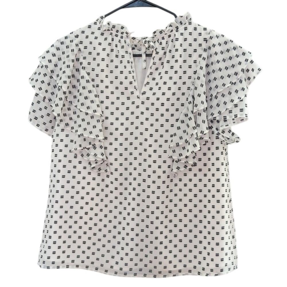 Crosby White & Black Ruffle Sleeve Top Size L EUC - Must Have! - Picture 5 of 5